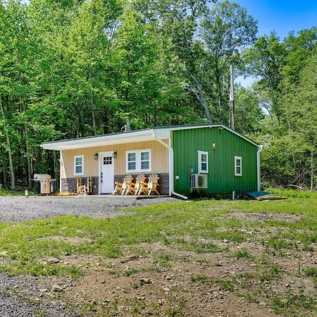 Secluded Poconos Cabin With Fire Pit On 75 Acres! East Stroudsburg Exterior foto