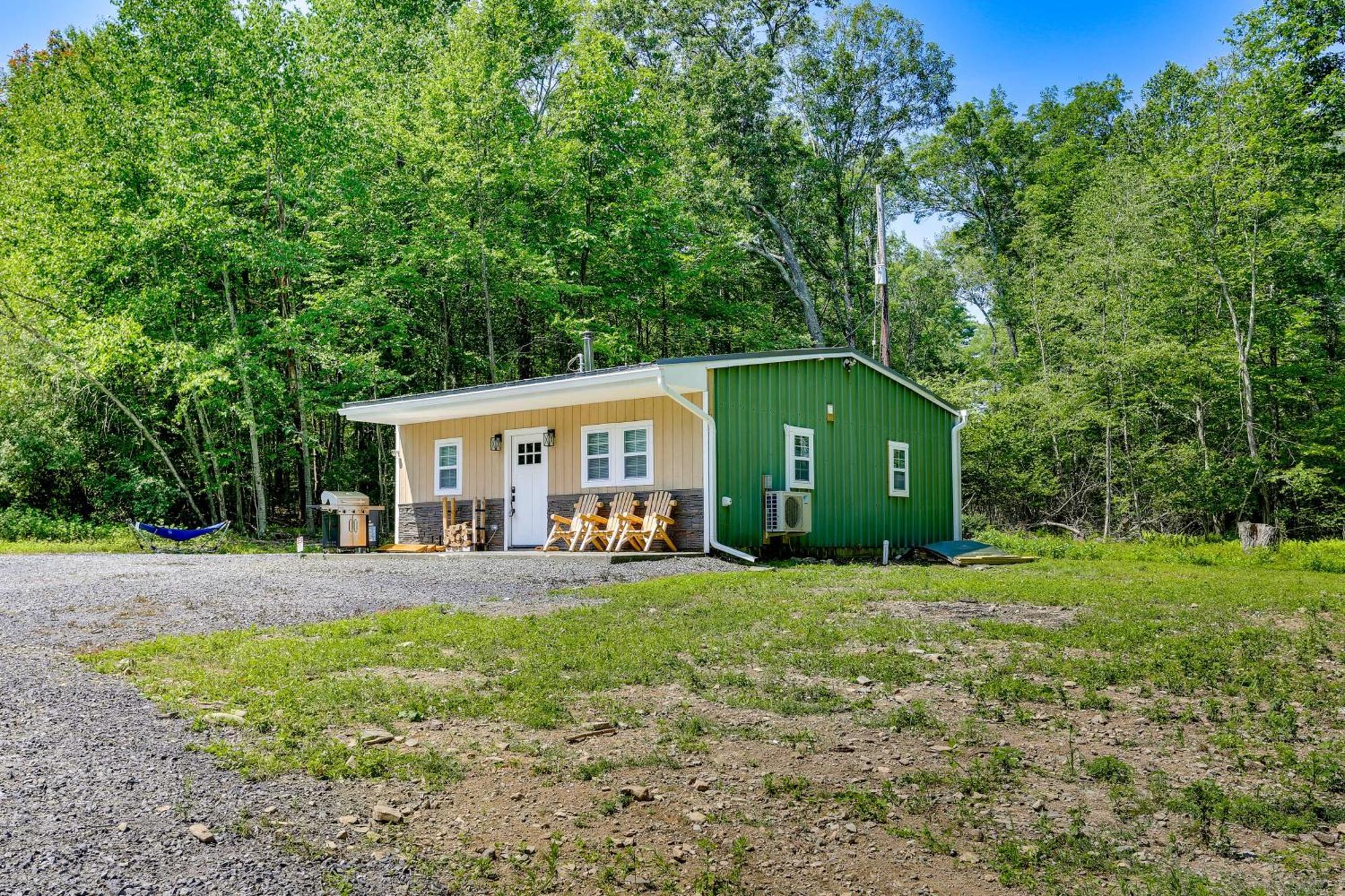 Secluded Poconos Cabin With Fire Pit On 75 Acres! East Stroudsburg Exterior foto